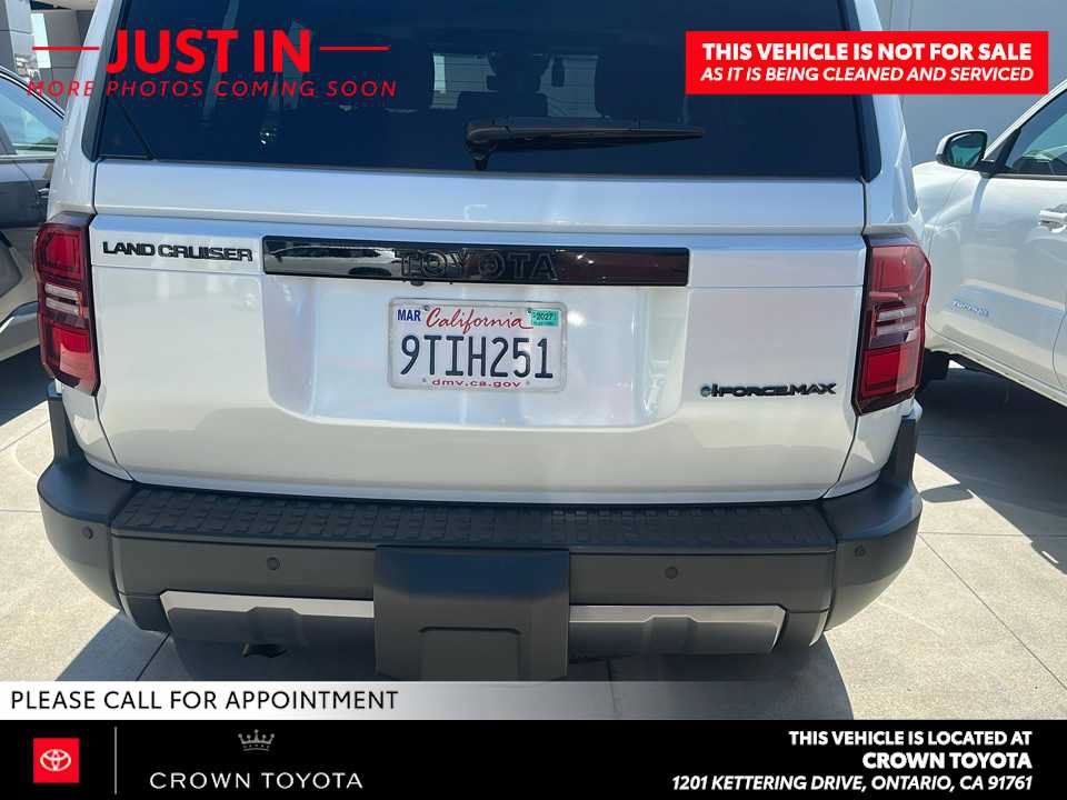 Used 2025 Toyota Land Cruiser w/ Premium Package AWD/4WD image 5