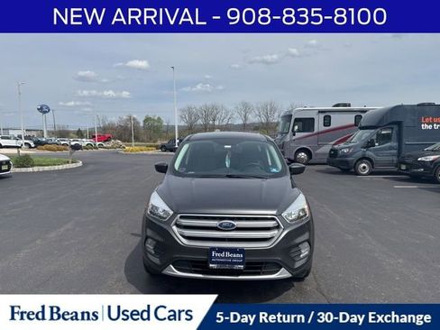 Used 2017 Ford Escape SE AWD/4WD image 2