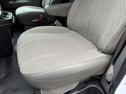 Used 2020 Chevrolet Express 2500 w/ Enhanced Convenience Package image 24