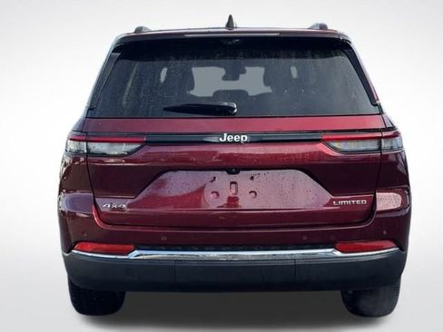 Used 2023 Jeep Grand Cherokee Limited w/ Luxury Tech Group II image 7