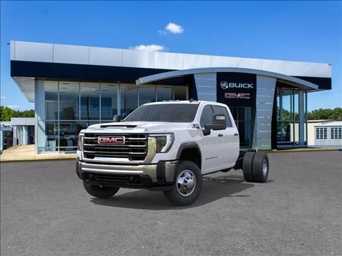 New 2026 GMC Sierra 3500 Pro w/ Convenience Package AWD/4WD image 8
