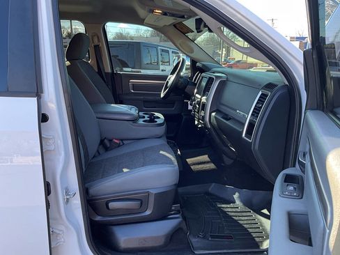 Used 2016 RAM 1500 Big Horn image 31