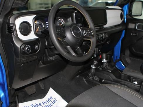 Used 2024 Jeep Wrangler Sport AWD/4WD image 15