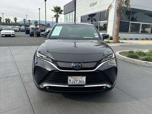 Used 2024 Toyota Venza Limited image 2