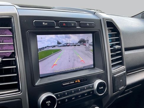 Used 2020 Ford Expedition XLT RWD image 23