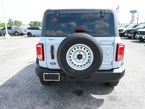 New 2026 Ford Bronco 4-Door AWD/4WD image 4