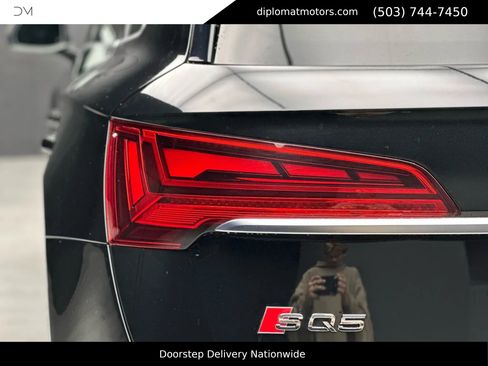 Used 2022 Audi SQ5 Premium Plus w/ Premium Plus Package image 20