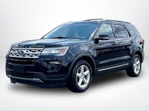 Used 2019 Ford Explorer XLT w/ Equipment Group 202A FWD image 33