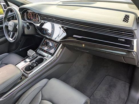 Used 2025 Audi Q7 3.0T Prestige AWD/4WD image 24