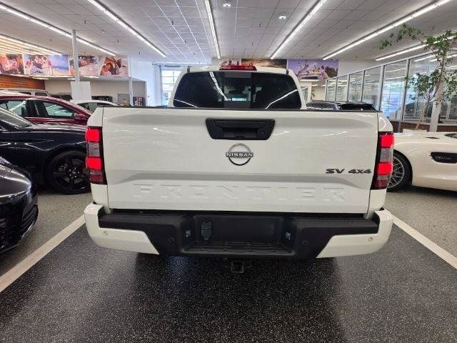 Used 2023 Nissan Frontier SV w/ Technology Package AWD/4WD image 6
