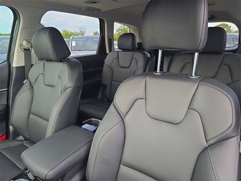 New 2025 Kia Telluride S image 24