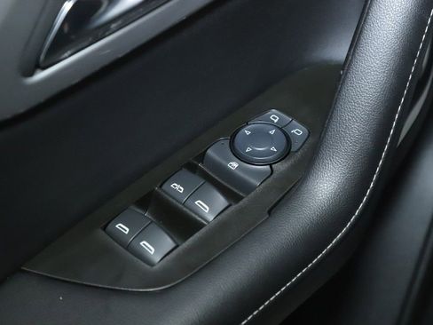 Used 2025 Chevrolet Blazer LT FWD image 16