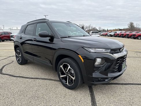 Certified 2023 Chevrolet TrailBlazer RS w/ Convenience Package image 5