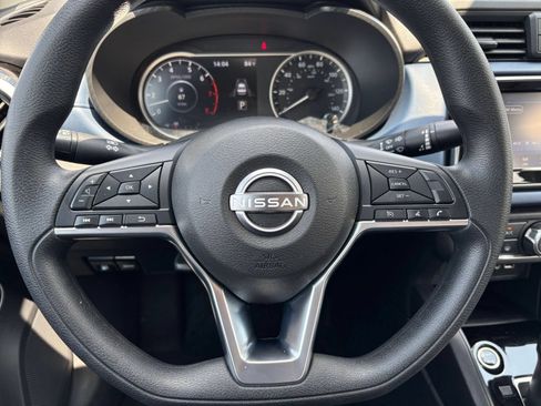 Used 2025 Nissan Versa SV FWD image 25