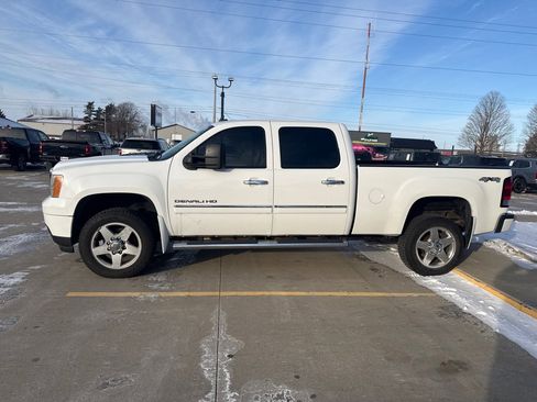 Used 2012 GMC Sierra 2500 Denali image 2