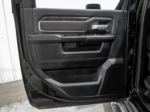 Used 2024 RAM 2500 Big Horn w/ Sport Appearance Package image 45