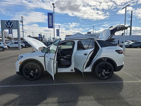 New 2026 Volkswagen ID.4 Pro S image 16
