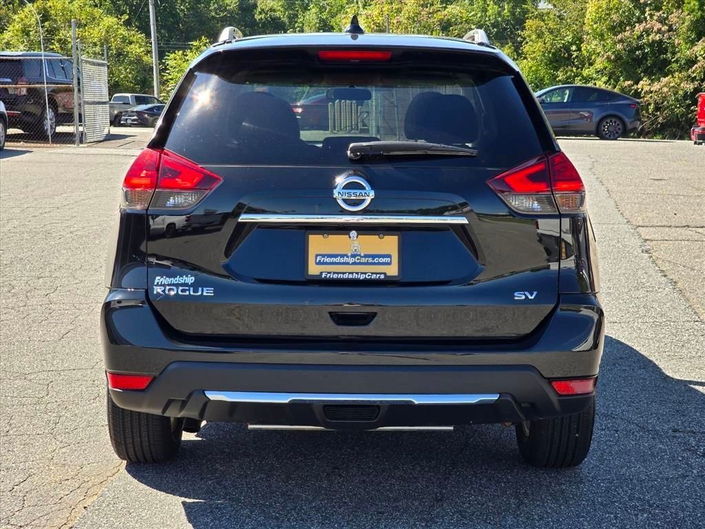 Used 2017 Nissan Rogue SV w/ Sun & Sound Touring Package FWD image 23