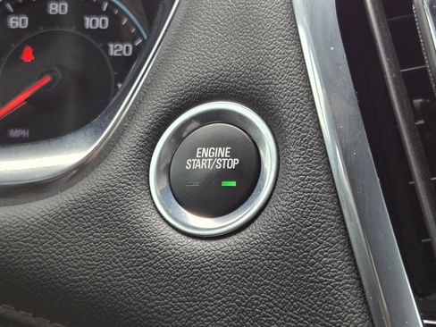 Used 2022 Chevrolet Traverse RS FWD image 21