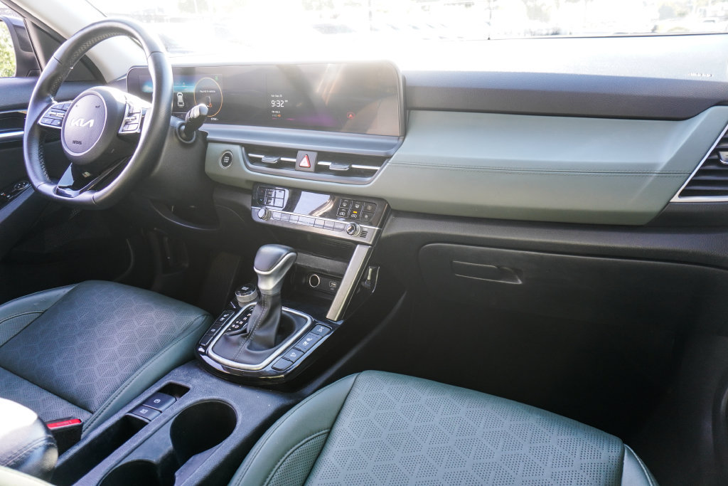 Used 2024 Kia Seltos SX w/ SX Sunroof Package AWD/4WD image 12