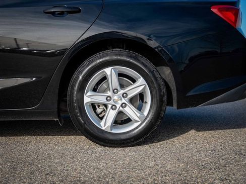 Used 2023 Chevrolet Malibu LS image 11