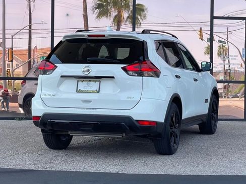 Used 2017 Nissan Rogue SV image 15
