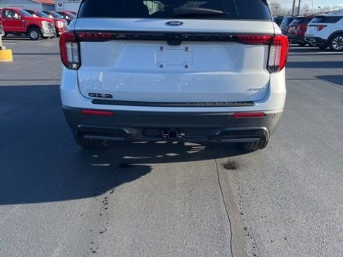 New 2026 Ford Explorer ST-Line w/ ST-Line Street Pack image 6