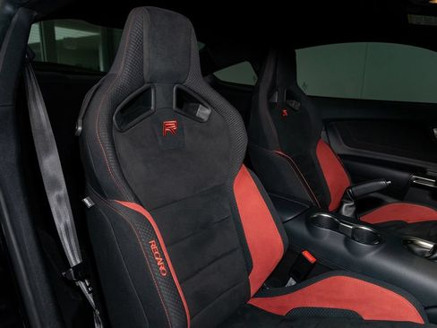Used 2019 Ford Mustang Shelby GT350R w/ GT350R Equipment Group 920A RWD image 5