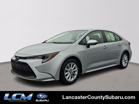 Used 2022 Toyota Corolla LE image 1