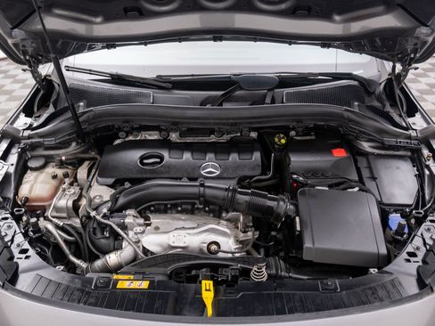 Used 2021 Mercedes-Benz GLA 250 4MATIC image 31