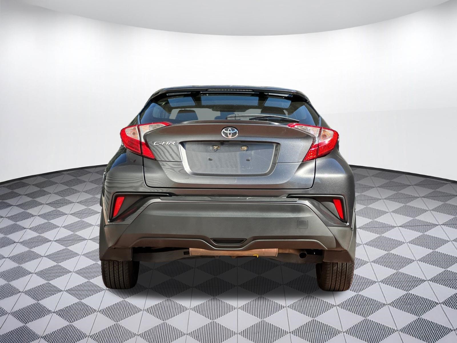 Used 2020 Toyota C-HR LE FWD image 10