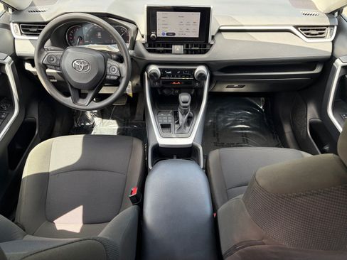 Used 2025 Toyota RAV4 LE AWD/4WD image 24