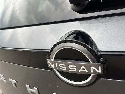 Used 2023 Nissan Pathfinder SL w/ Cargo Package FWD image 40