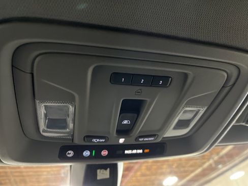 Used 2021 Chevrolet Silverado 1500 LT Trail Boss w/ Convenience Package II image 18