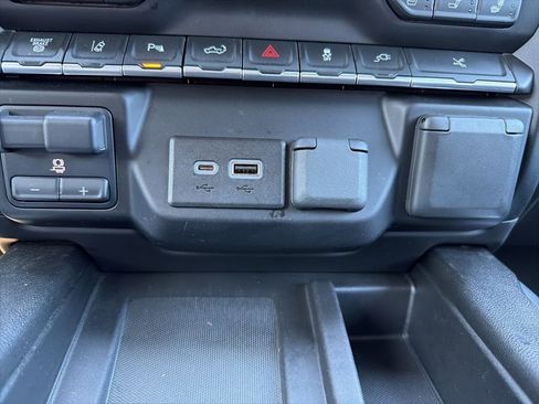 Used 2023 GMC Sierra 3500 Denali w/ Denali Ultimate Package image 35