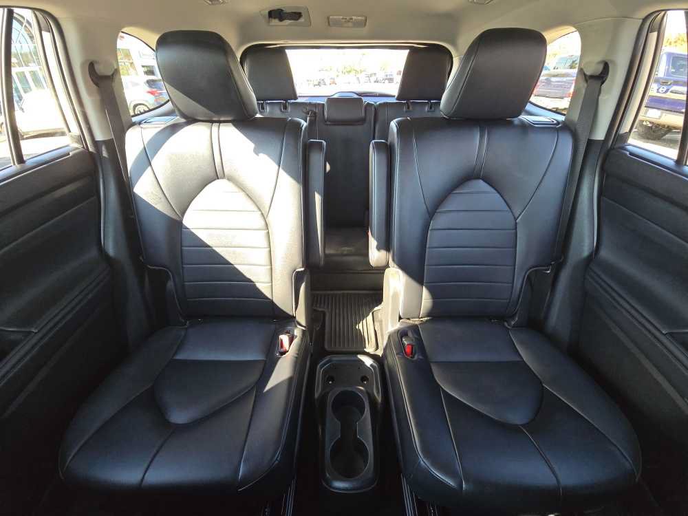 Used 2022 Toyota Highlander XLE AWD/4WD image 18