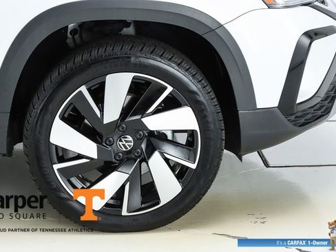 Used 2024 Volkswagen Taos SEL image 53