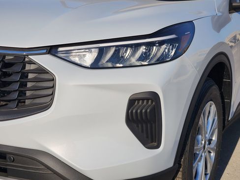 New 2026 Ford Escape Active image 10
