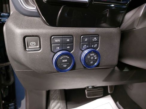 Used 2022 Chevrolet Silverado 1500 High Country w/ High Country Premium Package image 28