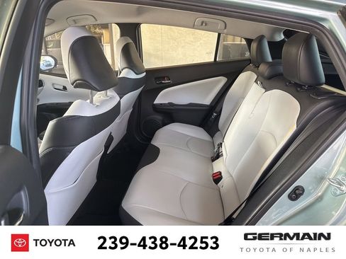 Used 2017 Toyota Prius Four Touring w/ Premium Convenience Package image 17