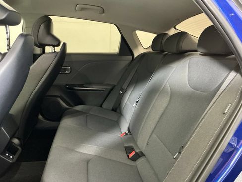 Used 2025 Kia K4 FWD image 25
