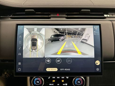 Used 2023 Land Rover Range Rover SE image 16