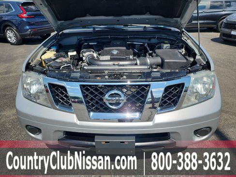 Used 2014 Nissan Frontier SV AWD/4WD image 25