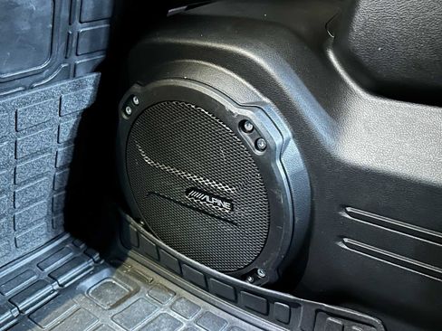 Used 2024 Jeep Wrangler Unlimited Rubicon w/ Capability Package image 15