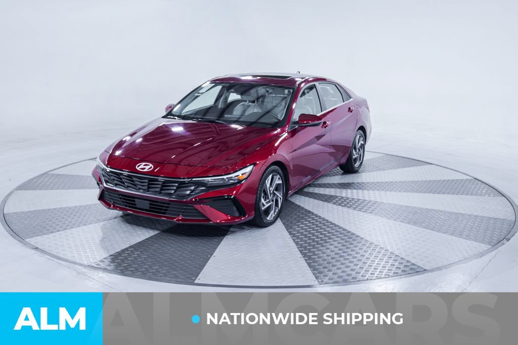 Used 2025 Hyundai Elantra Limited FWD image 2