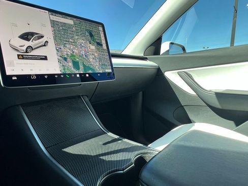 Used 2020 Tesla Model Y Long Range image 42