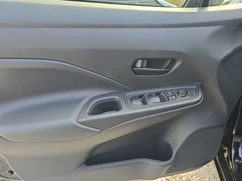 New 2025 Nissan Versa S w/ Trunk Package FWD image 17