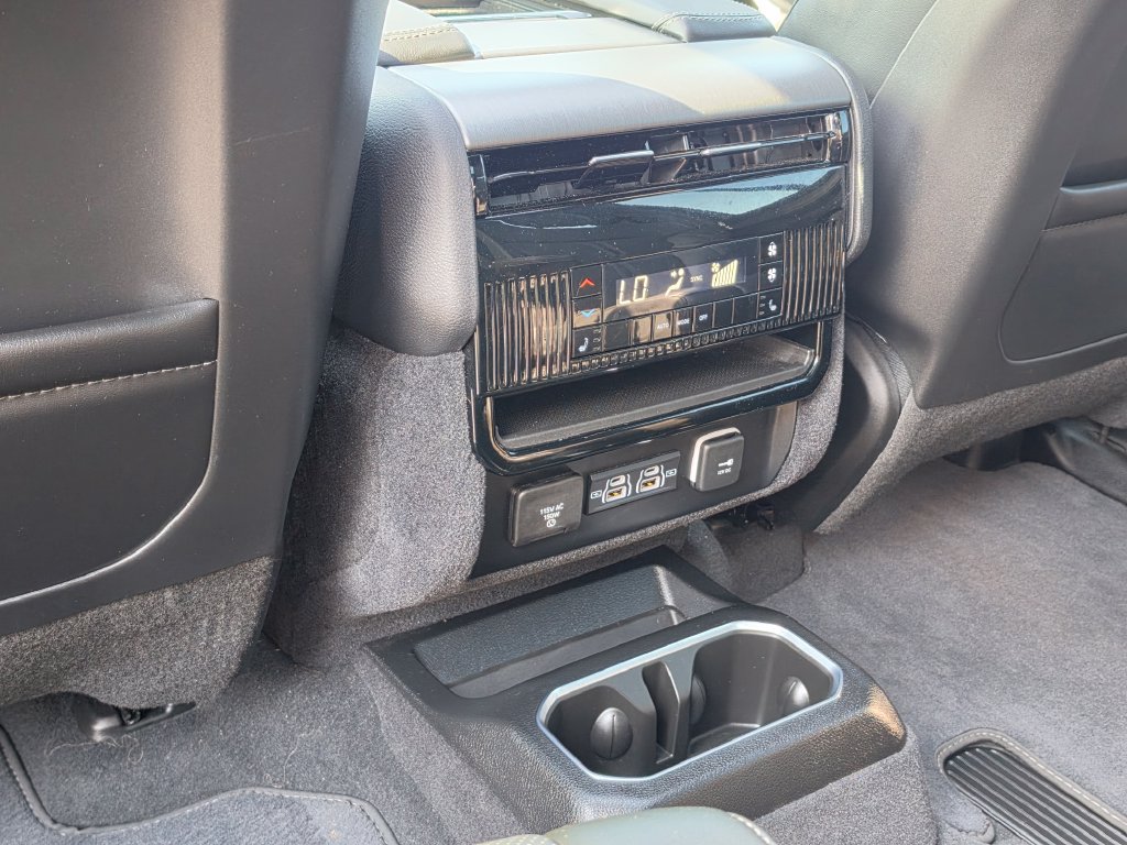 Used 2025 Jeep Wagoneer Series III w/ Premium Group I AWD/4WD image 35