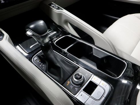 Used 2022 Kia Telluride SX image 32