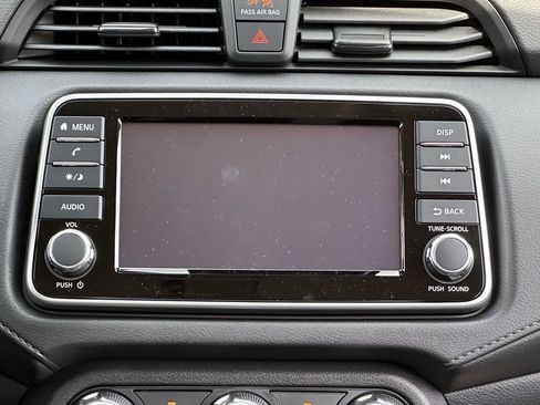 Used 2025 Nissan Versa S w/ Trunk Package image 3